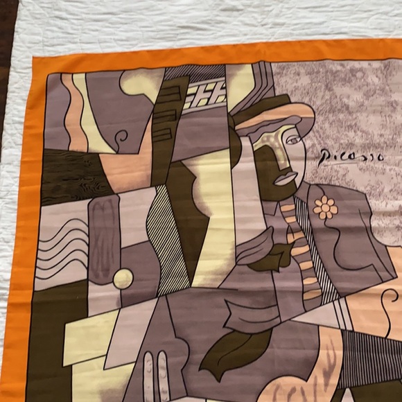 Large Picasso Scarf - Picture 4 of 7
